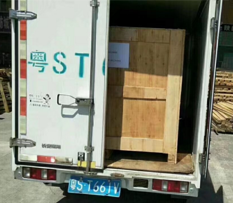 桌上型恒溫恒濕實(shí)驗(yàn)箱打包發(fā)往美國(guó)波士頓